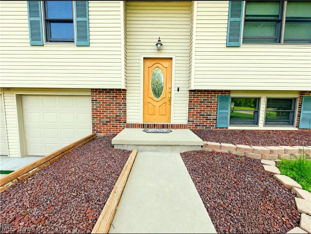3438 Warren Meadville Road Warren OH 44410