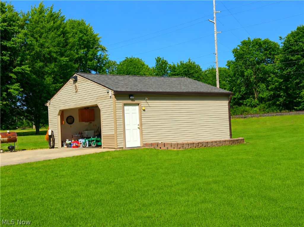 3438 Warren Meadville Road Warren OH 44410