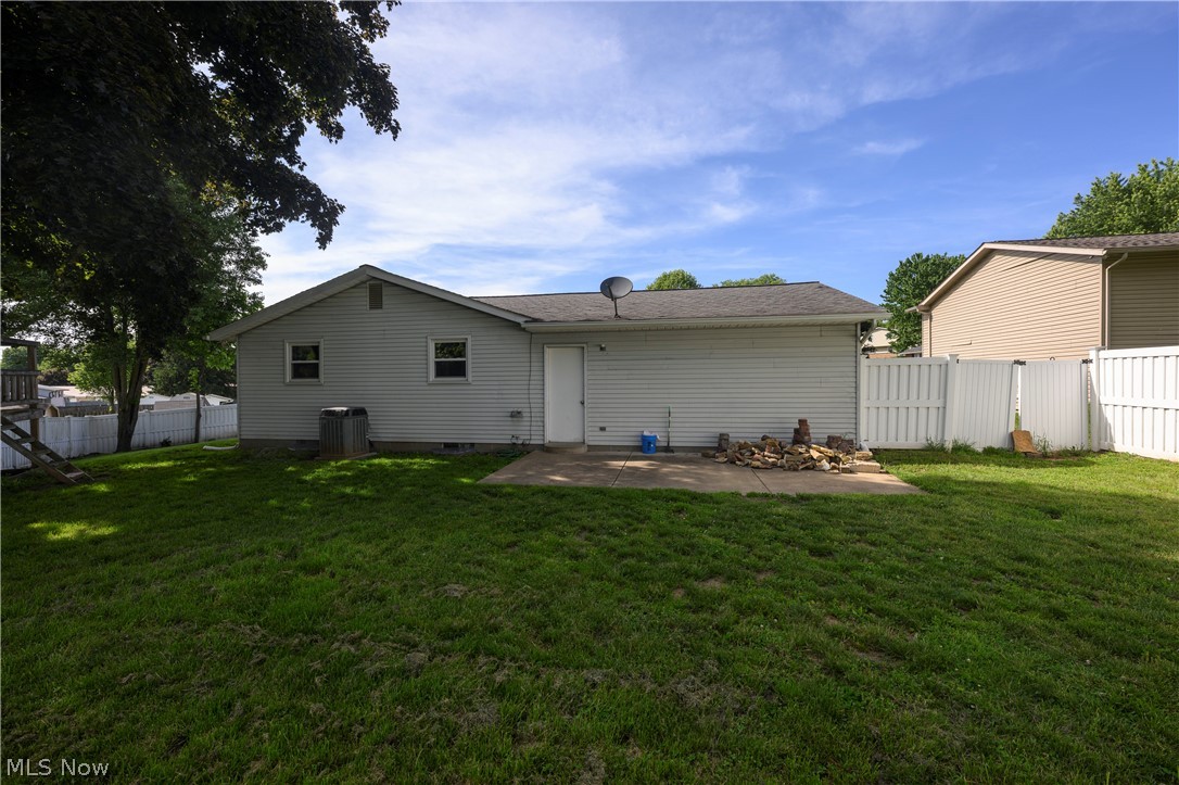 1310 Nottingham Square NE Bolivar OH 44612