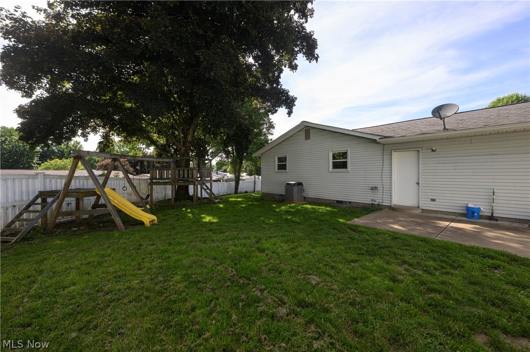 1310 Nottingham Square NE Bolivar OH 44612