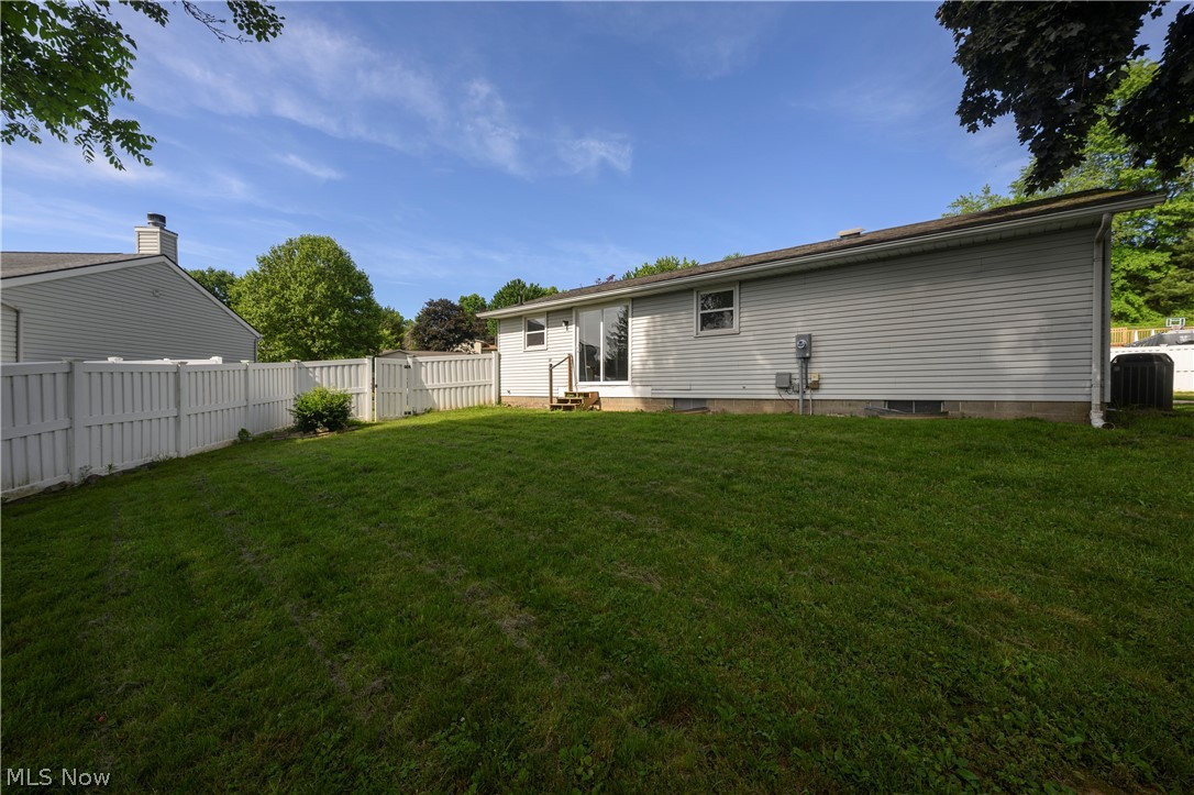 1310 Nottingham Square NE Bolivar OH 44612
