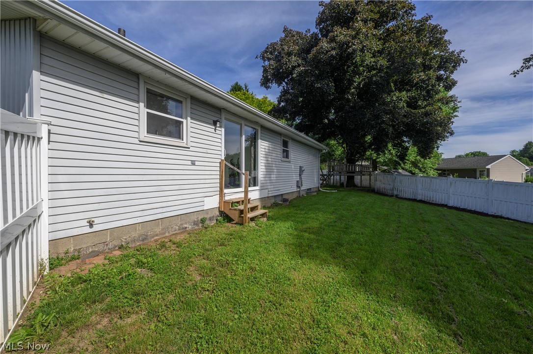 1310 Nottingham Square NE Bolivar OH 44612