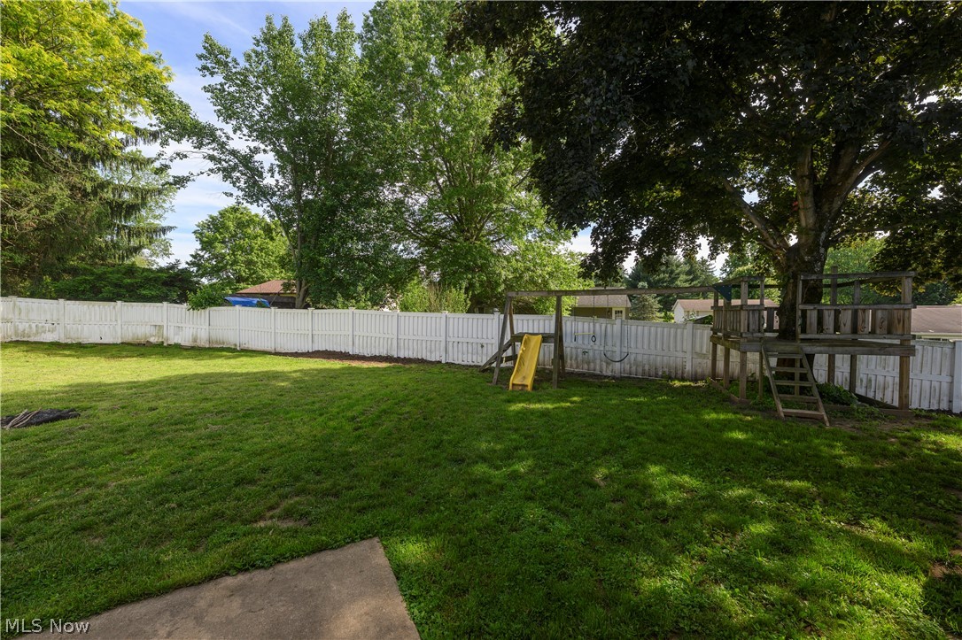 1310 Nottingham Square NE Bolivar OH 44612