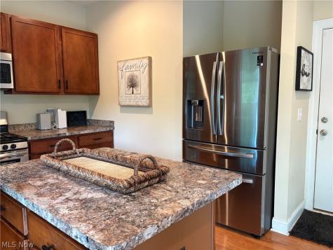 147 Quartz Avenue Peninsula OH 44264
