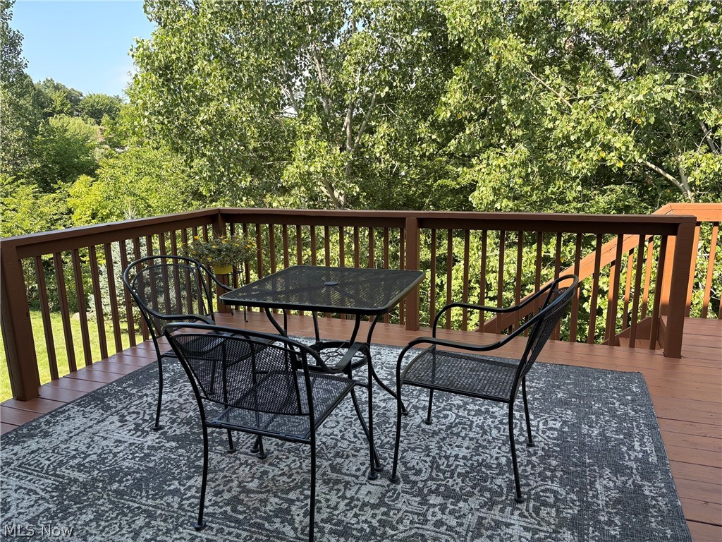 147 Quartz Avenue Peninsula OH 44264
