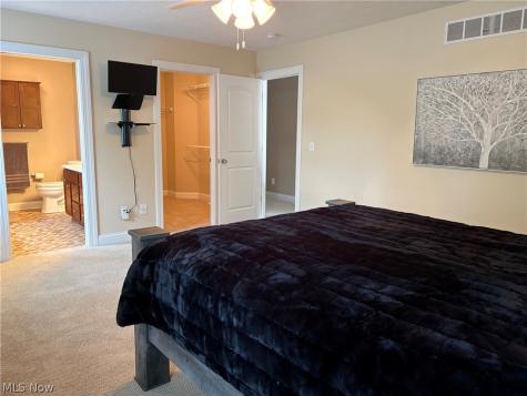 147 Quartz Avenue Peninsula OH 44264