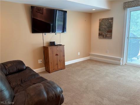 147 Quartz Avenue Peninsula OH 44264