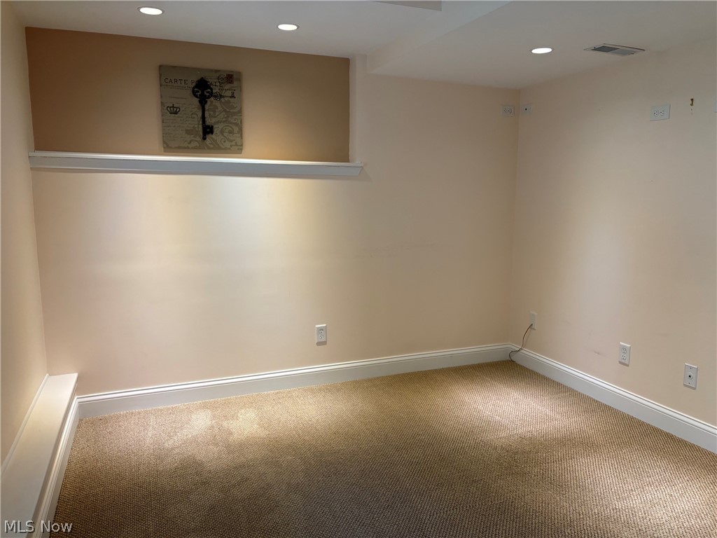 147 Quartz Avenue Peninsula OH 44264