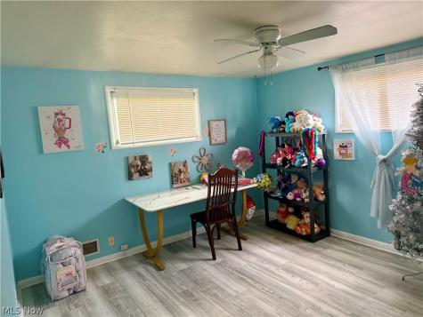 1565 Chattanooga Avenue Youngstown OH 44514