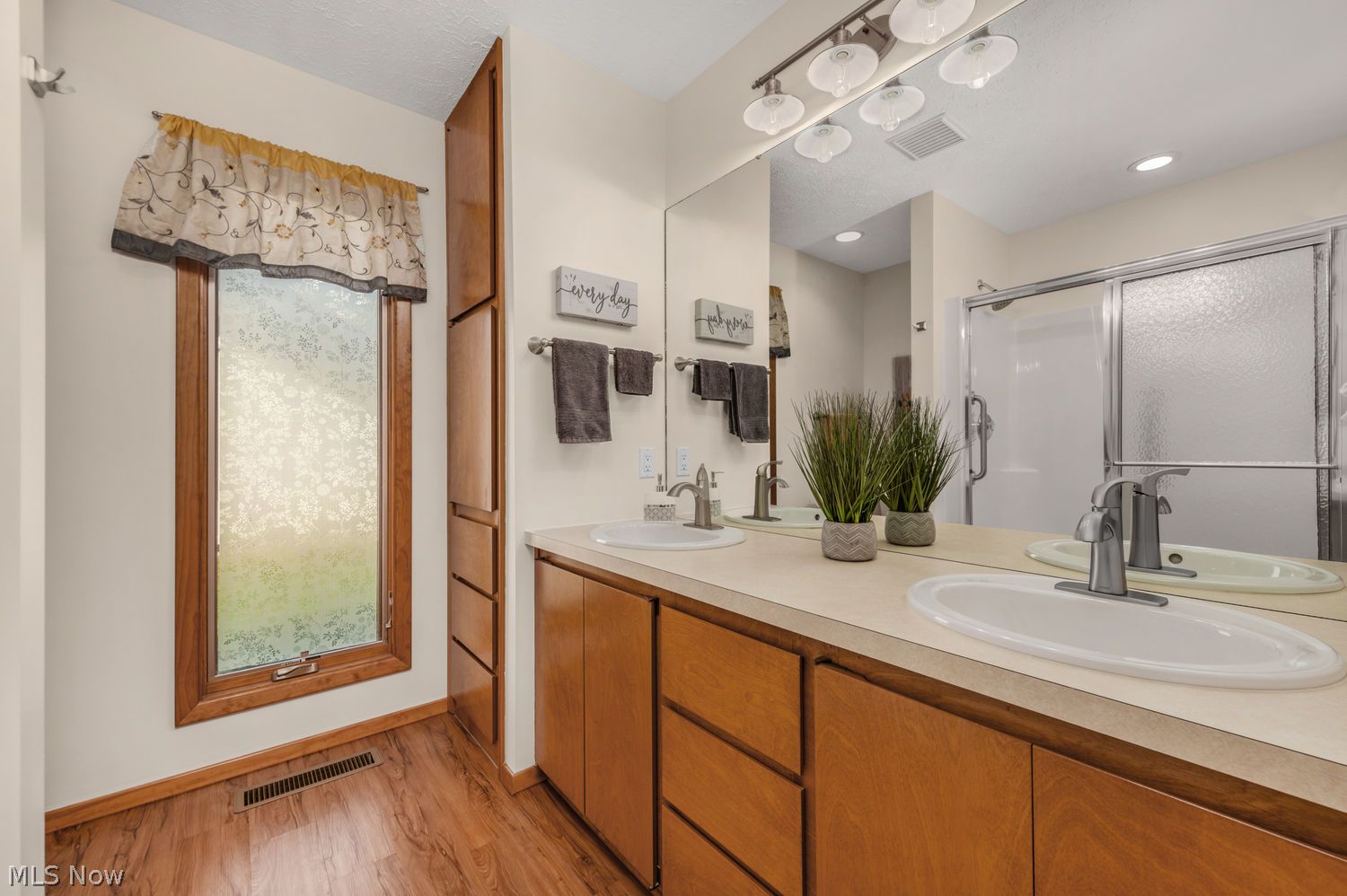 8937 Longbrook Drive North Ridgeville OH 44039