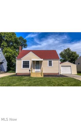 208 Kolpwood Avenue NW Massillon OH 44646