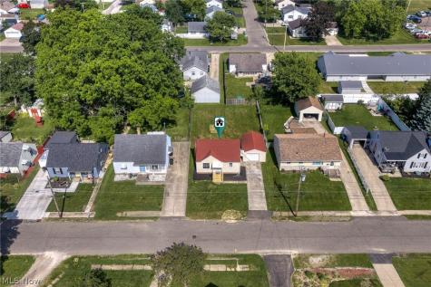 208 Kolpwood Avenue NW Massillon OH 44646