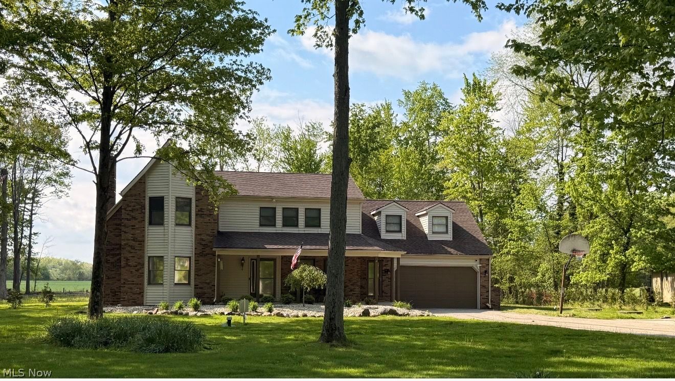 Amherst OH, 48260 Tina Lane
