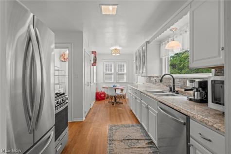 1721 Grant Avenue Cuyahoga Falls OH 44223