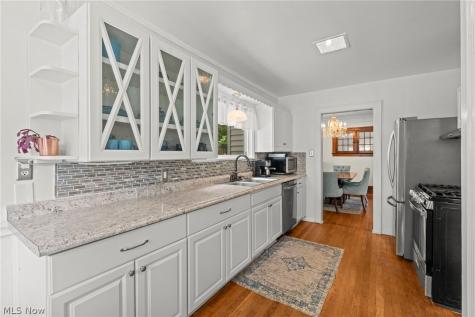 1721 Grant Avenue Cuyahoga Falls OH 44223