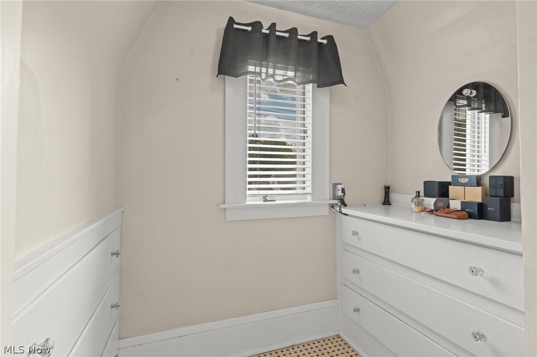 1721 Grant Avenue Cuyahoga Falls OH 44223
