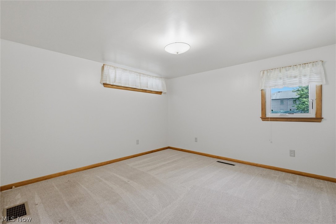 150 7th Street Columbiana OH 44408