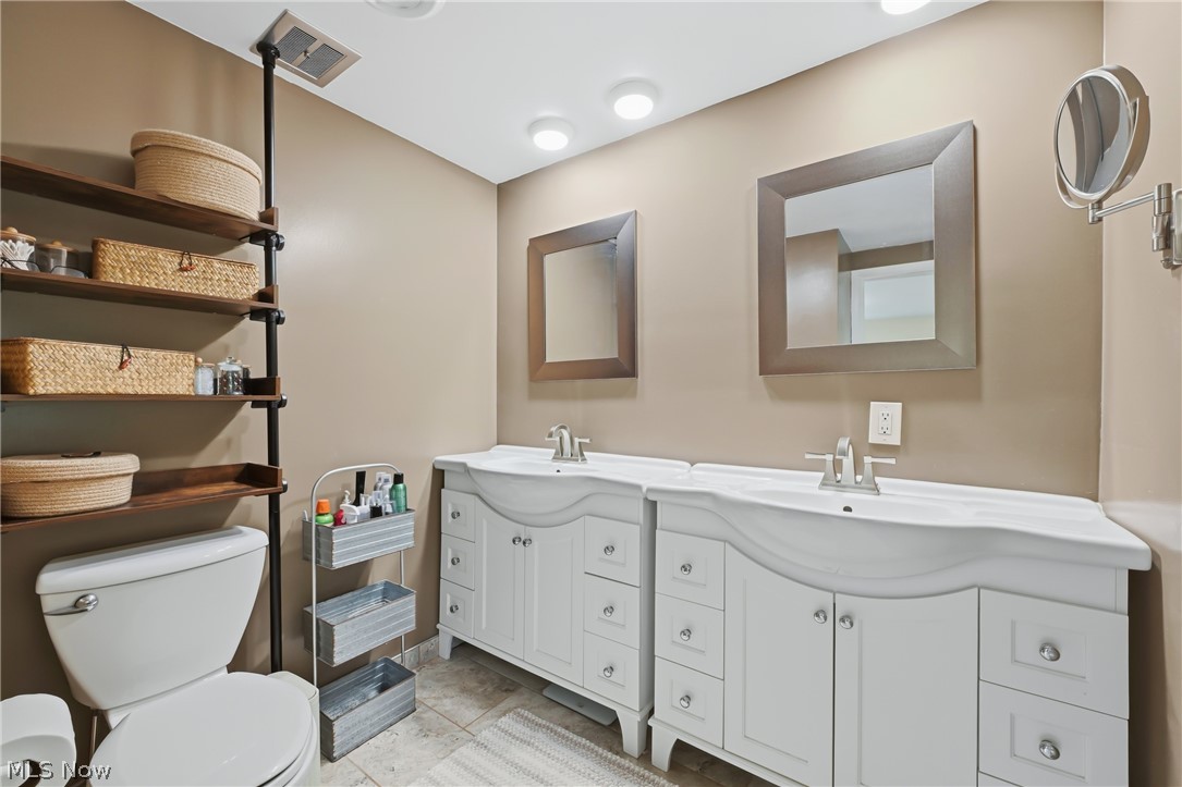 2819 Cadwallader Sonk Road Cortland OH 44410
