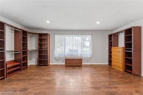 7185 Lake Shore Boulevard Mentor OH 44060