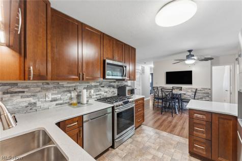7185 Lake Shore Boulevard Mentor OH 44060