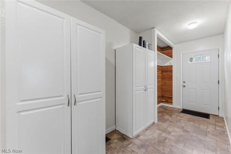 7185 Lake Shore Boulevard Mentor OH 44060