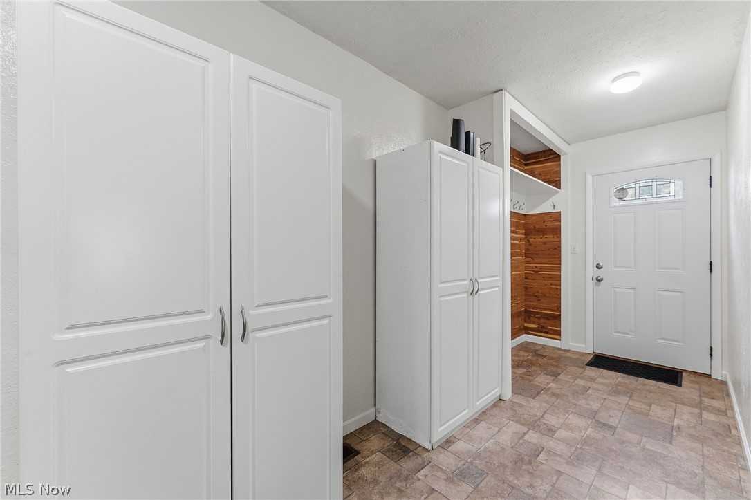 7185 Lake Shore Boulevard Mentor OH 44060