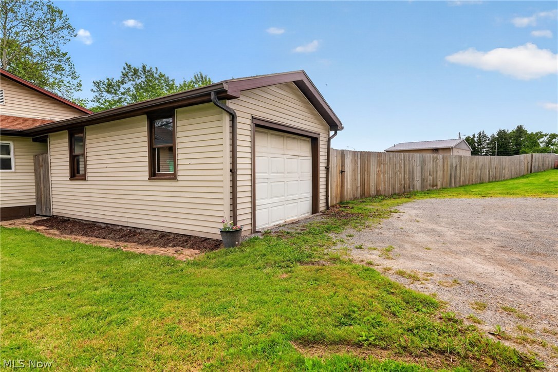 538 W Park Avenue Columbiana OH 44408