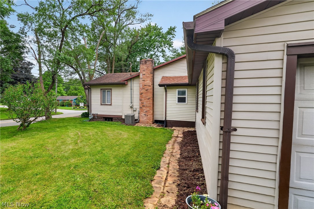 538 W Park Avenue Columbiana OH 44408