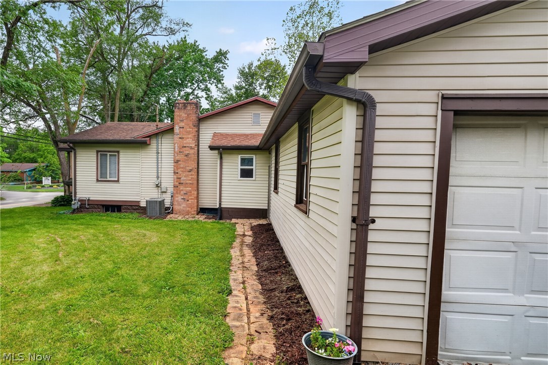538 W Park Avenue Columbiana OH 44408