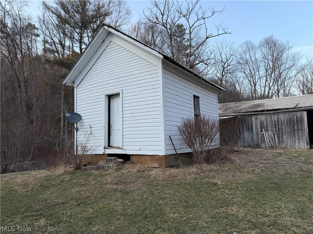 6809 Leonhard Hill Road SW Port Washington OH 43837