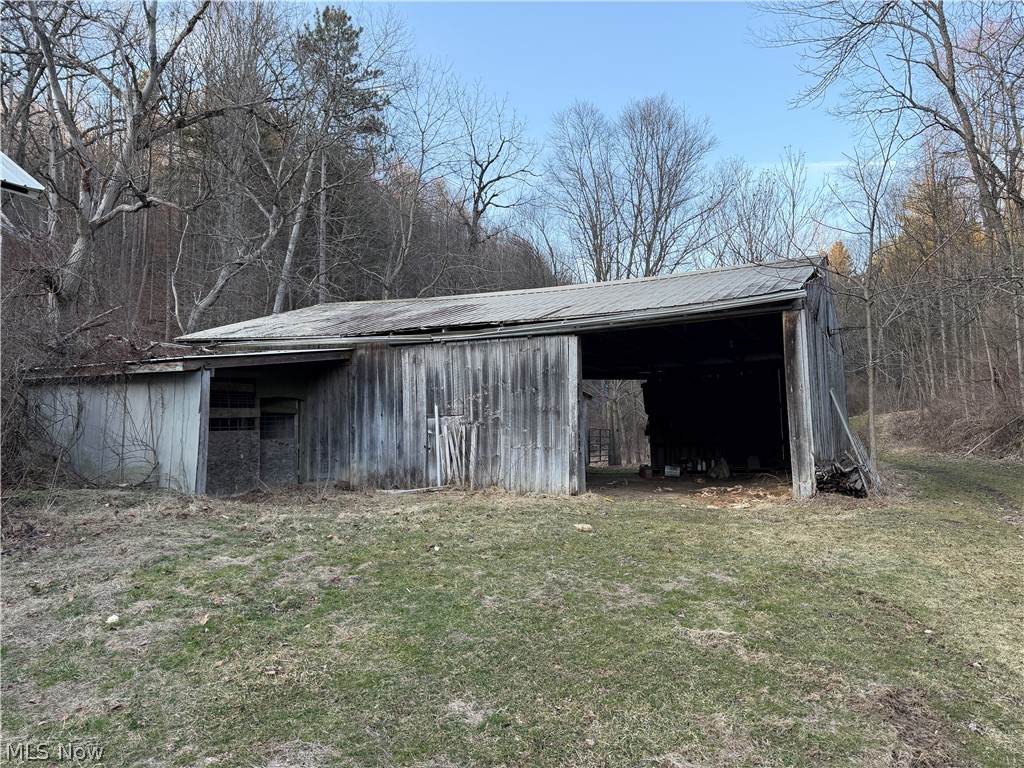 6809 Leonhard Hill Road SW Port Washington OH 43837