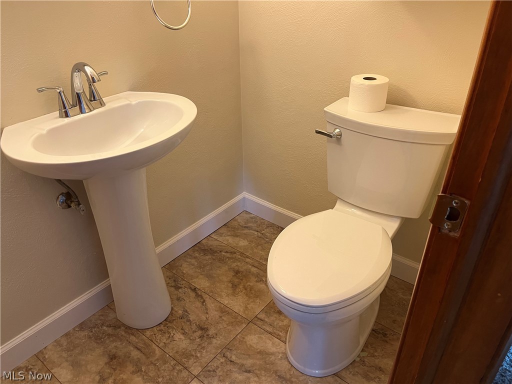 128 Grandview Drive Wintersville OH 43953