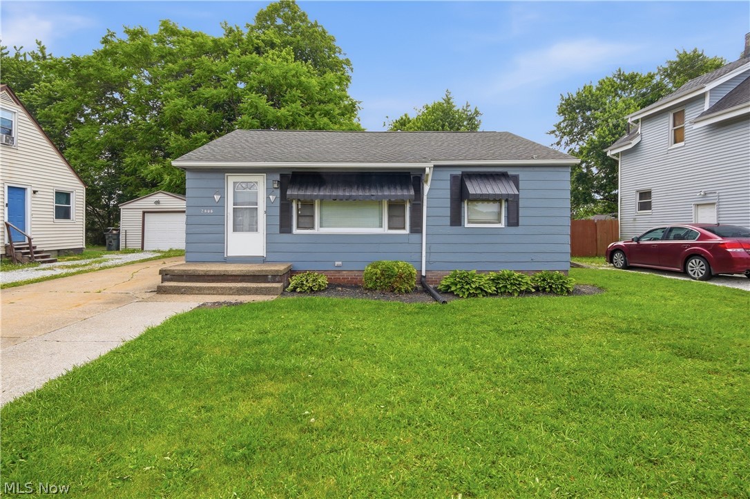 2806 Harmont Avenue NE Canton OH 44705