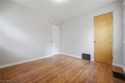 2806 Harmont Avenue NE Canton OH 44705