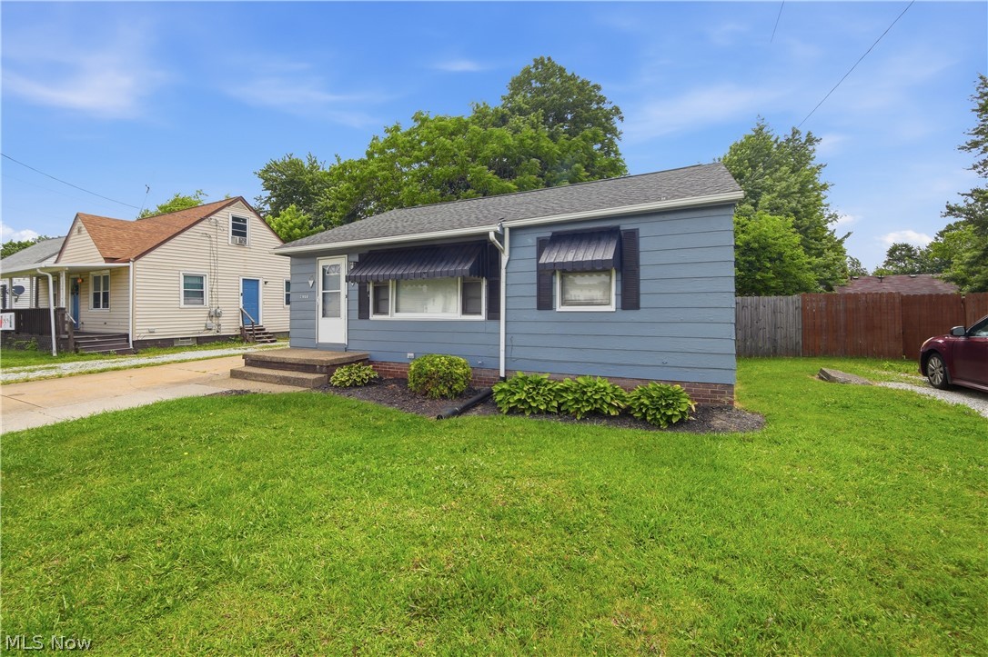 2806 Harmont Avenue NE Canton OH 44705