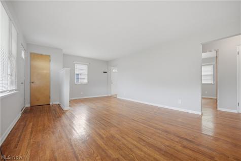 2806 Harmont Avenue NE Canton OH 44705