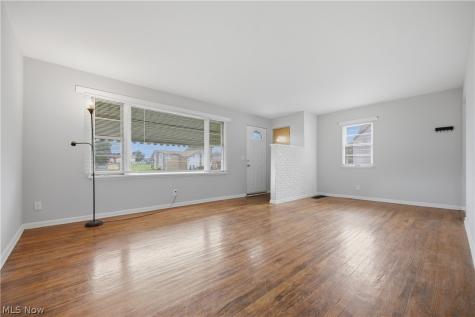 2806 Harmont Avenue NE Canton OH 44705