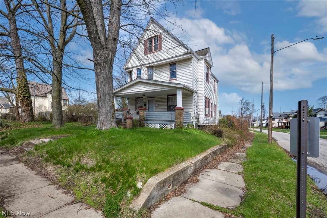 14819 Westropp Avenue Cleveland OH 44110