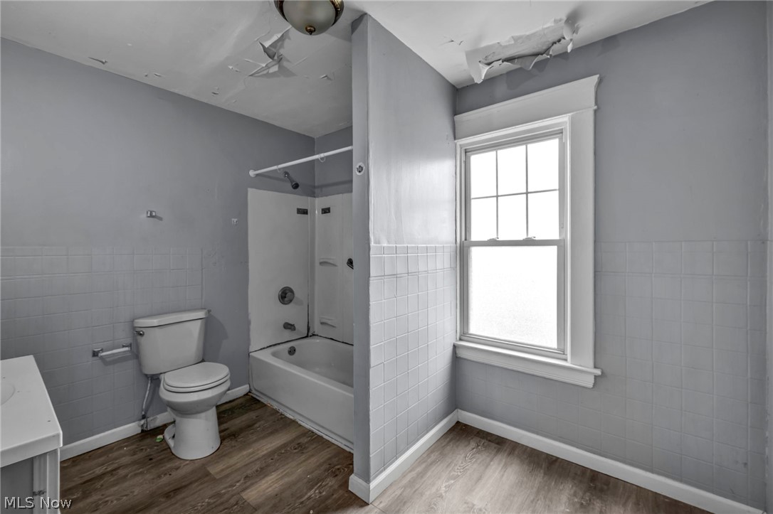 14819 Westropp Avenue Cleveland OH 44110