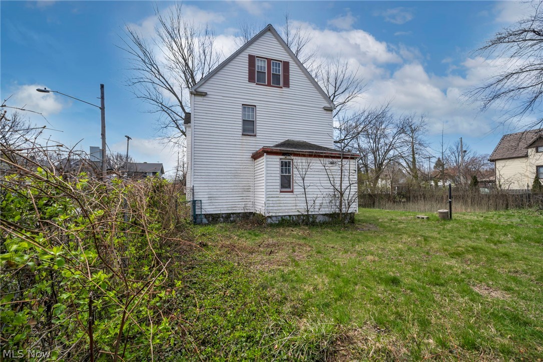 14819 Westropp Avenue Cleveland OH 44110