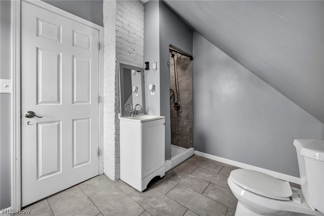14819 Westropp Avenue Cleveland OH 44110