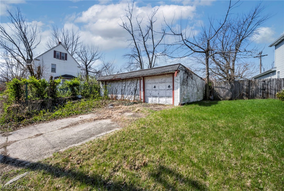 14819 Westropp Avenue Cleveland OH 44110