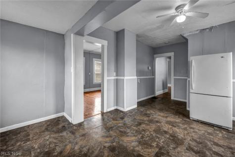 14819 Westropp Avenue Cleveland OH 44110