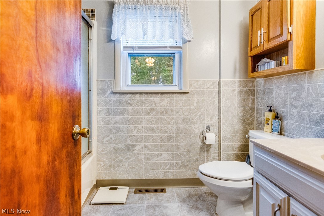 4007 Durst Clagg Road Cortland OH 44410