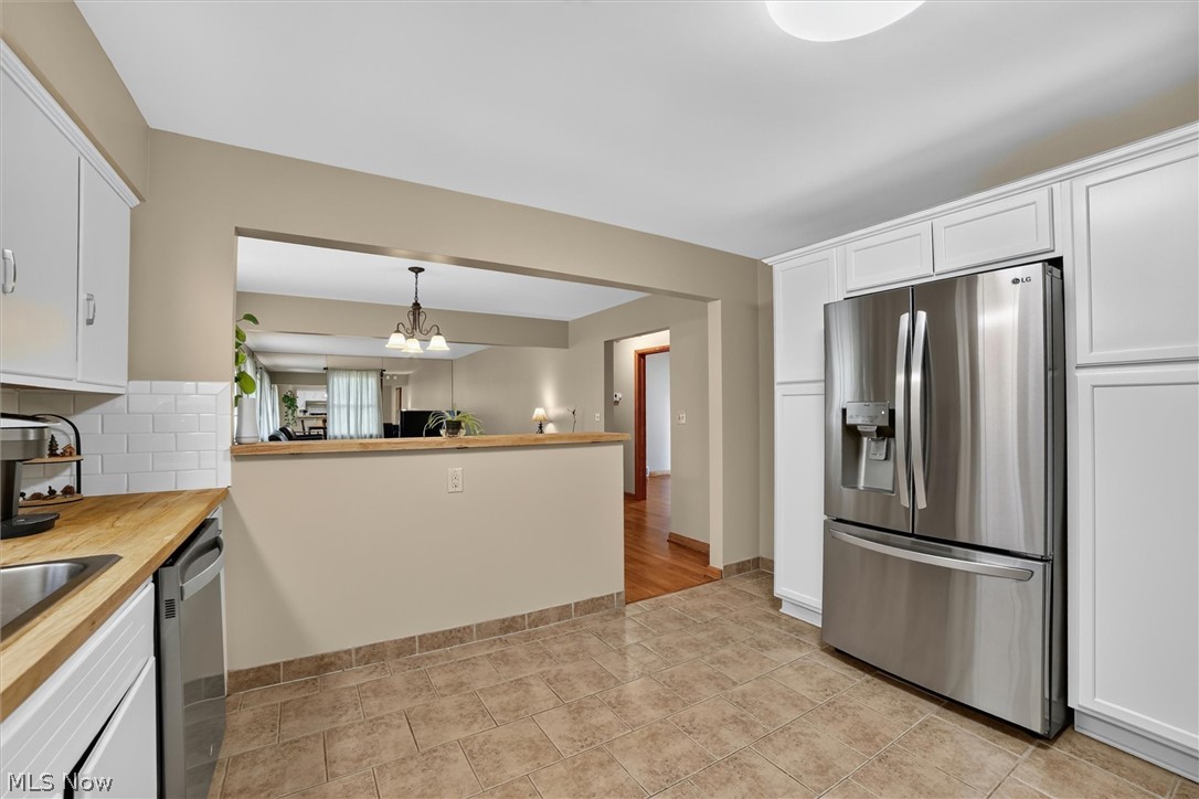 673 Knollwood Drive Green OH 44685