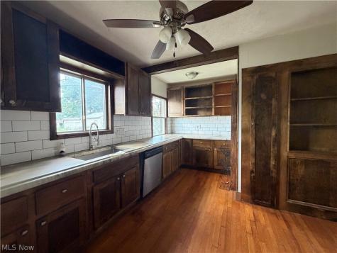 8127 Garfield Boulevard Garfield Heights OH 44125