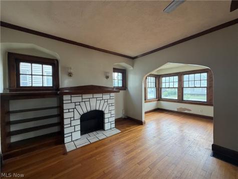 8127 Garfield Boulevard Garfield Heights OH 44125