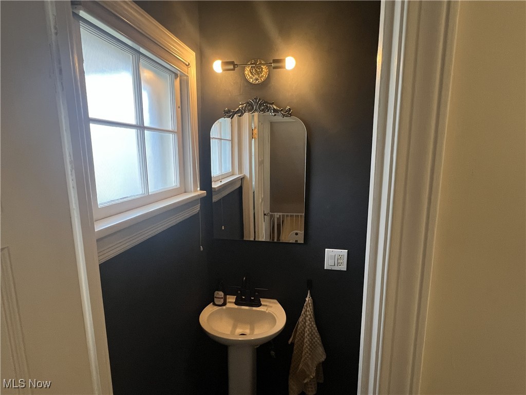 2399 Edgerton Road University Heights OH 44118