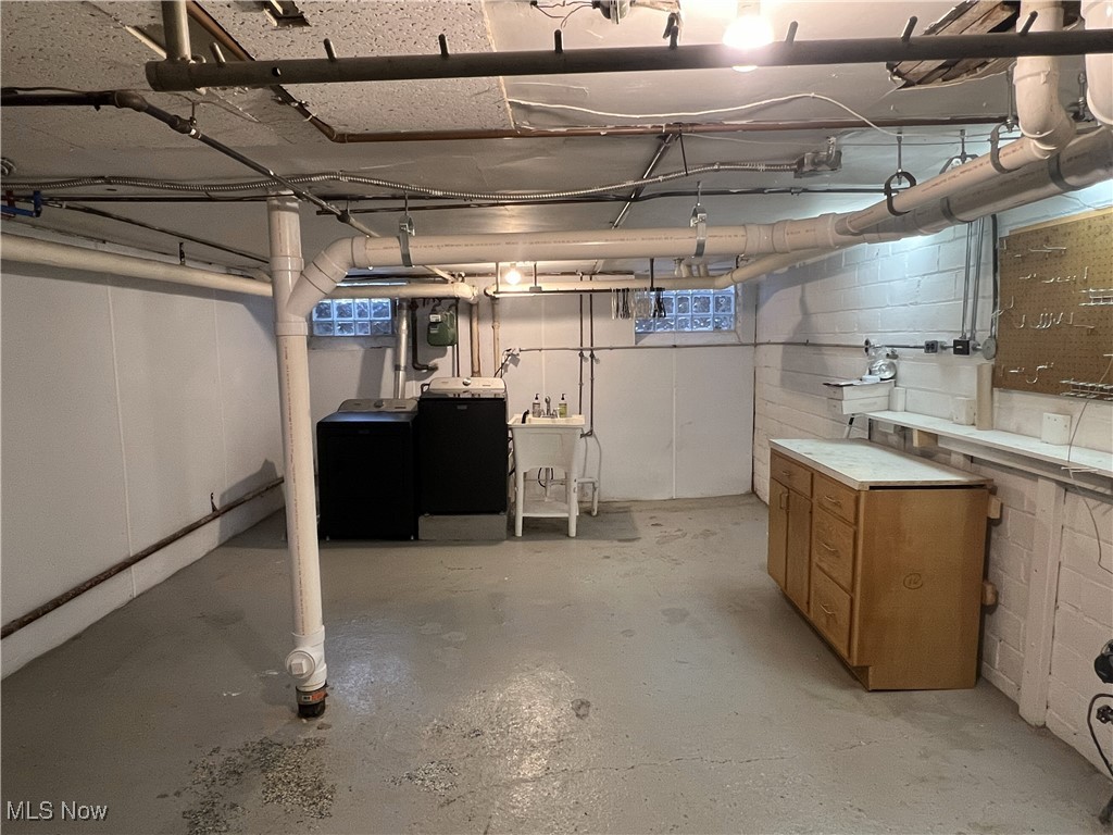 2399 Edgerton Road University Heights OH 44118