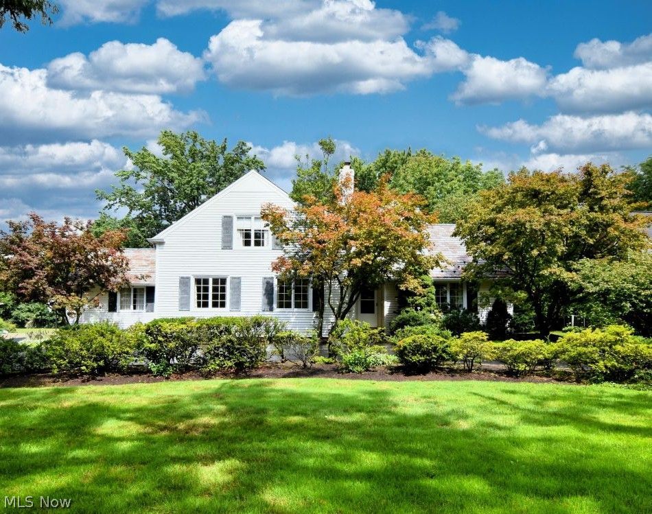 22675 Canterbury Lane Shaker Heights OH 44122